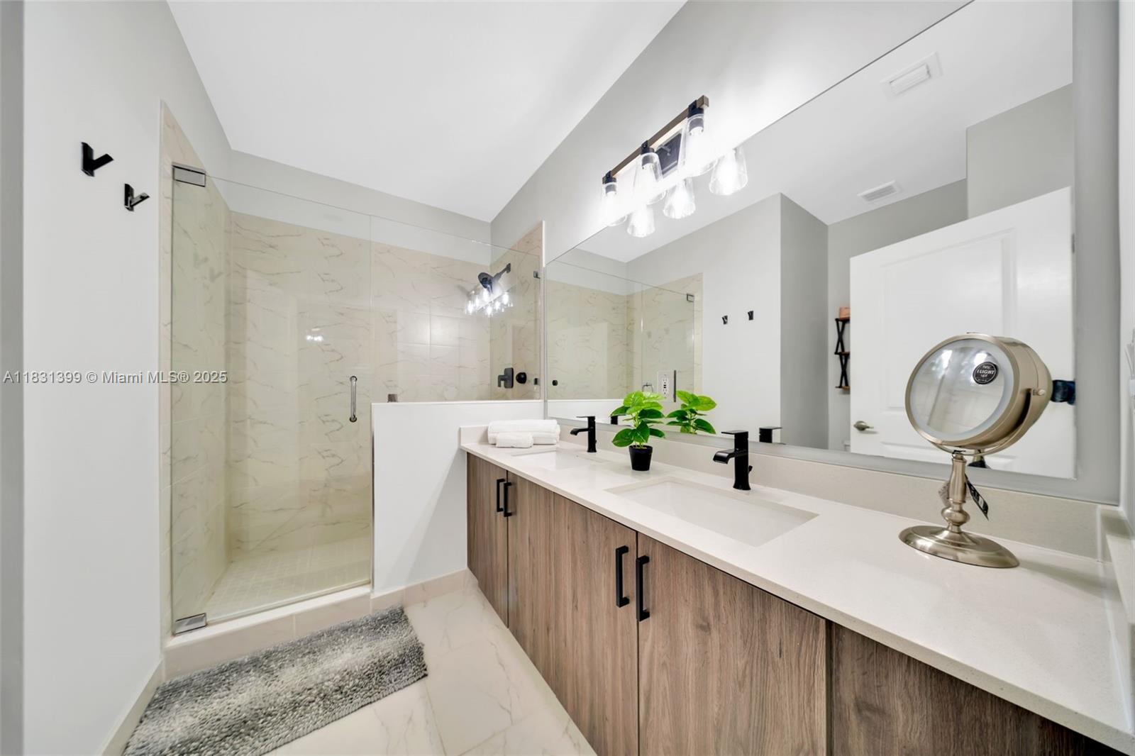 CENTURY PARK SOUTH - Residential