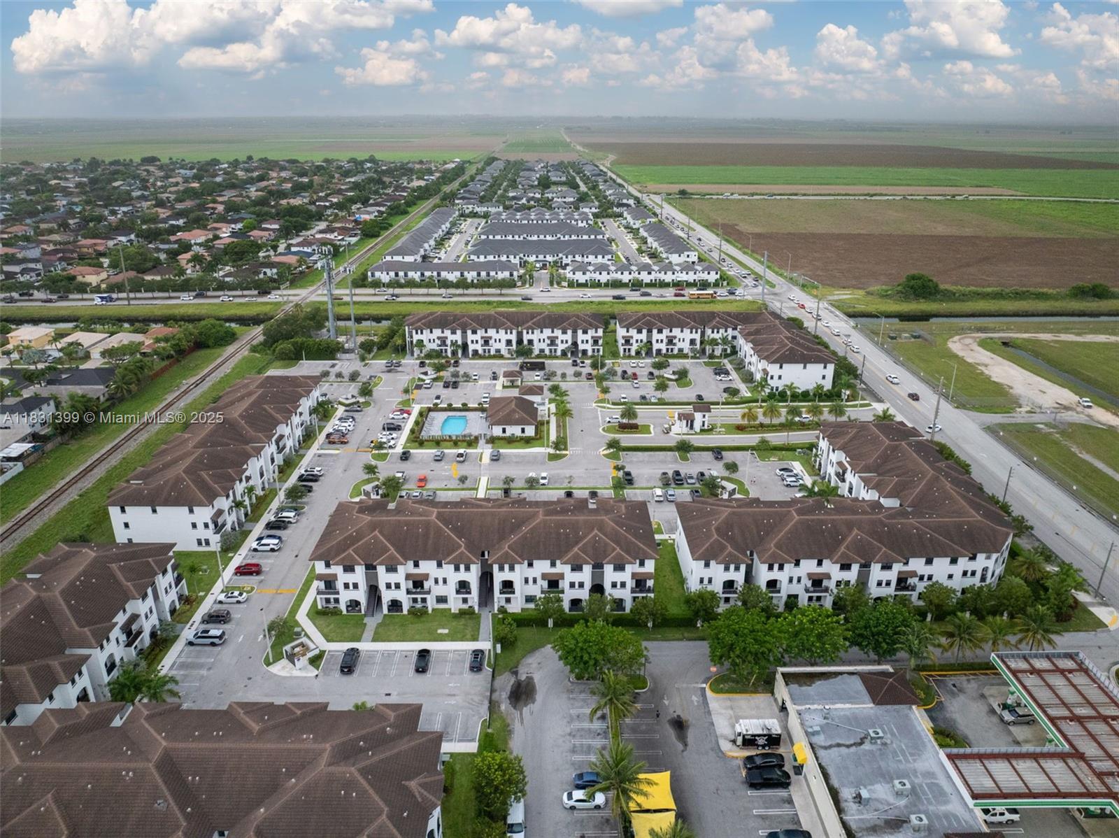 CENTURY PARK SOUTH - Residential