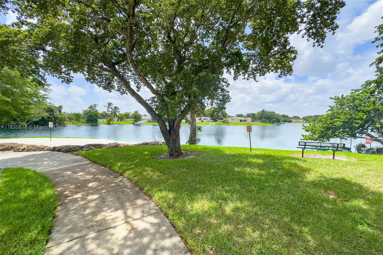 MIAMI LAKES LAKE HILDA TO - Residential
