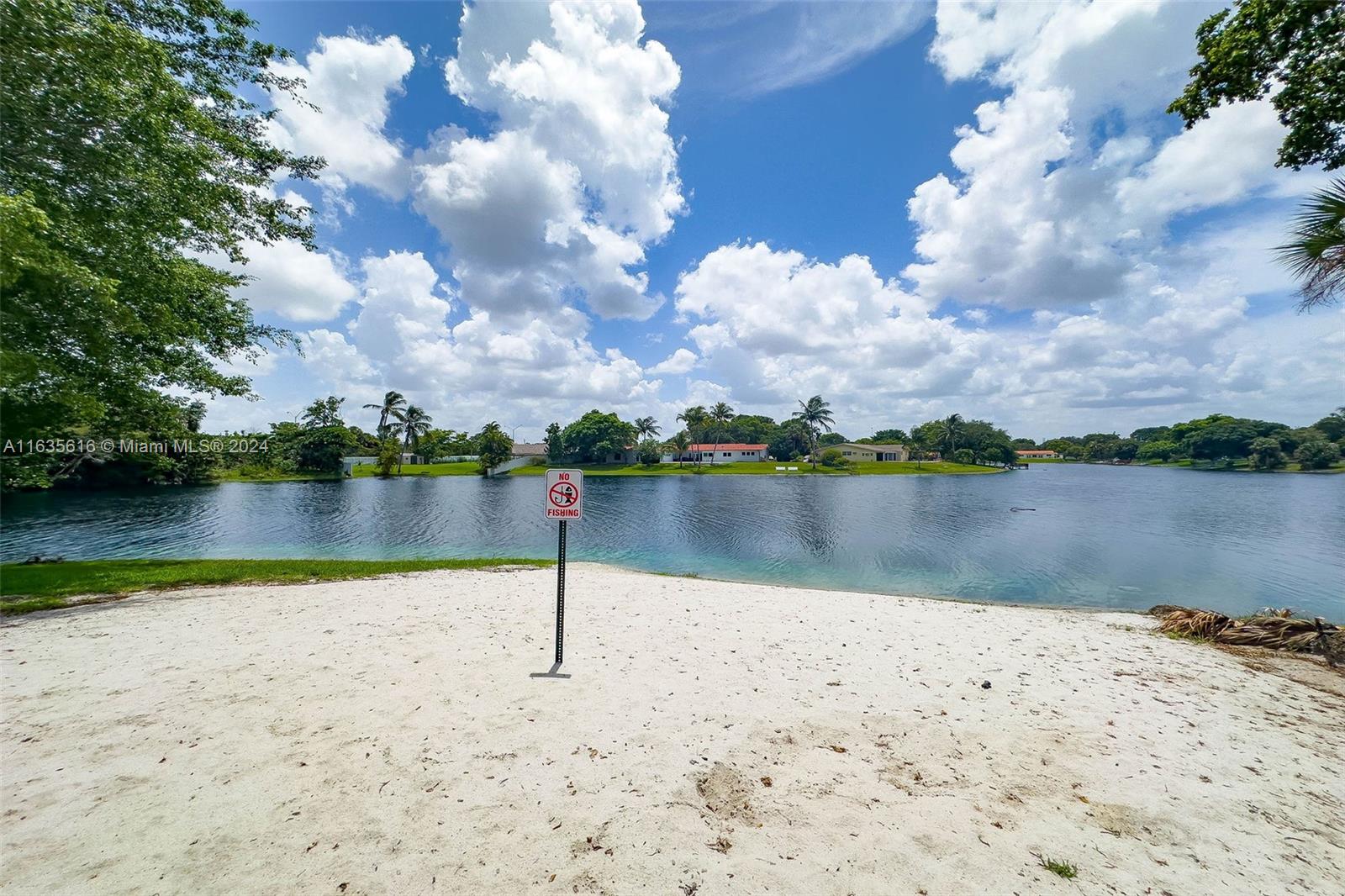 MIAMI LAKES LAKE HILDA TO - Residential