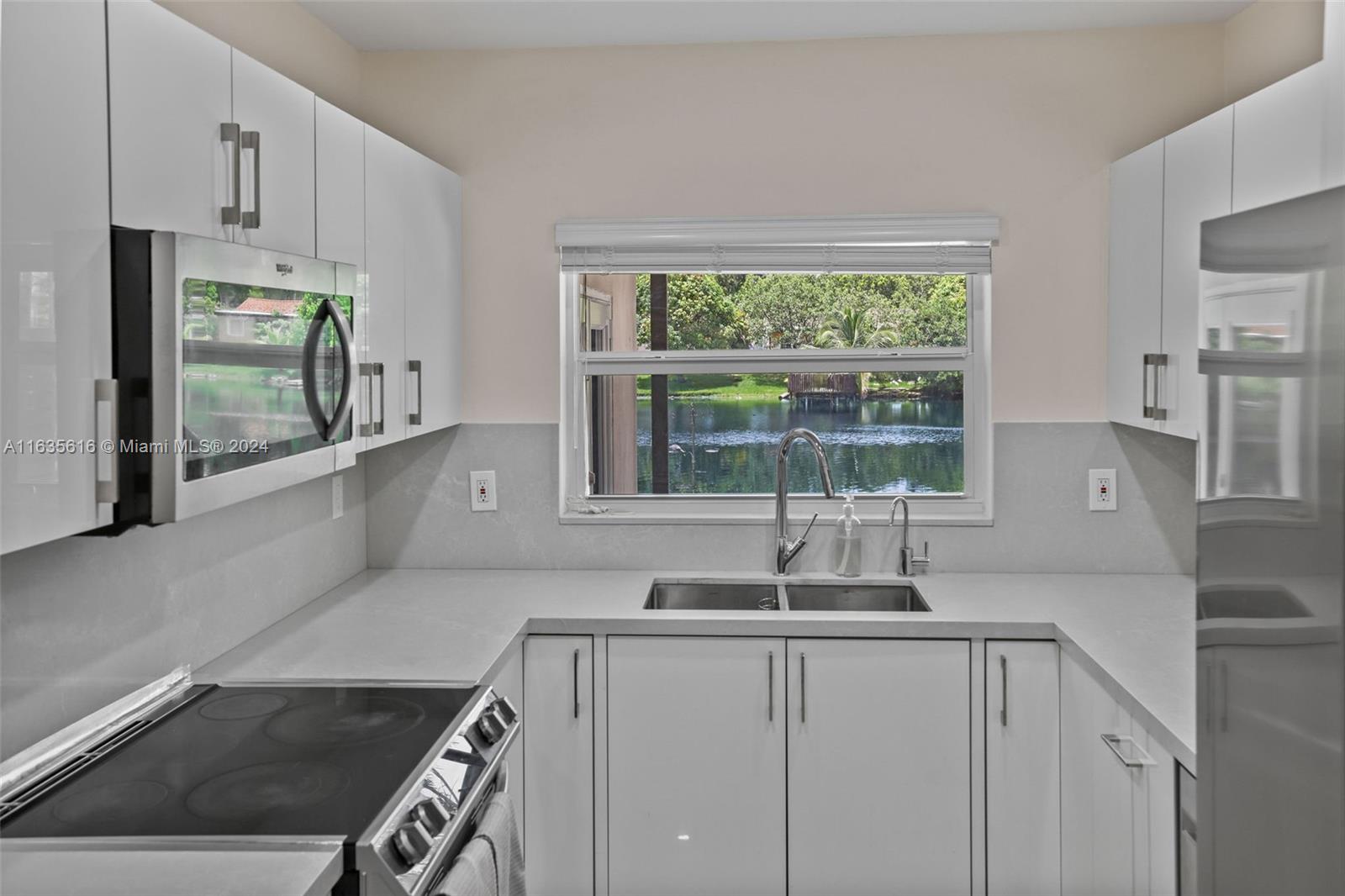 MIAMI LAKES LAKE HILDA TO - Residential