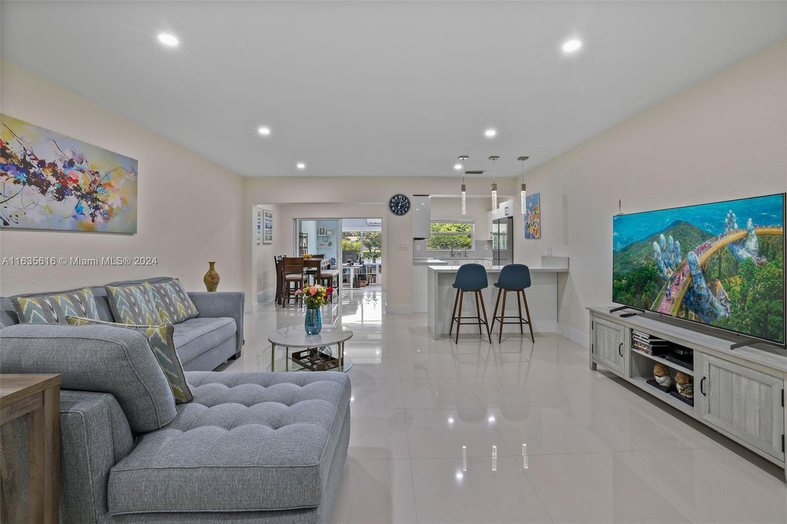 MIAMI LAKES LAKE HILDA TO - Residential