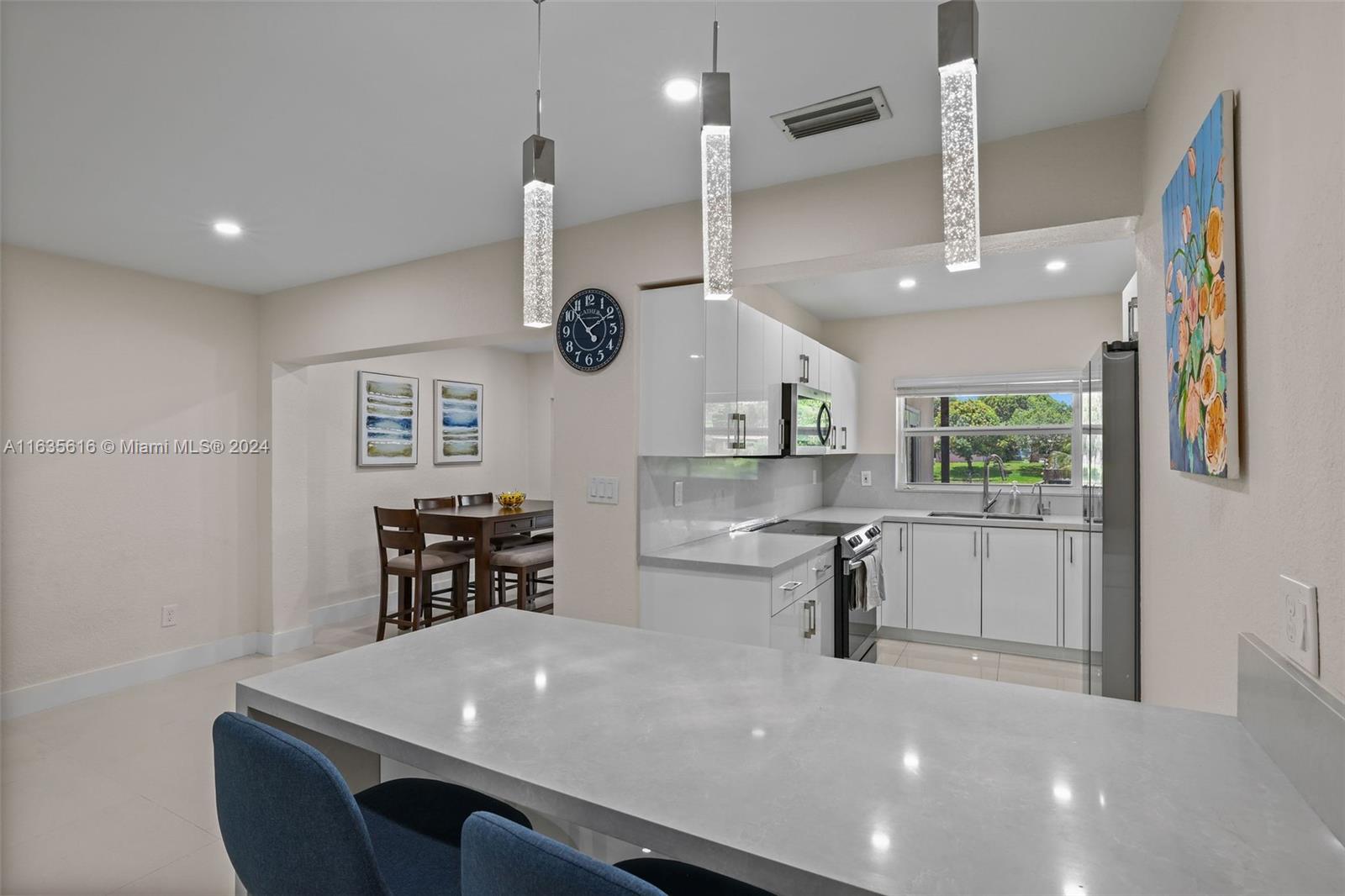 MIAMI LAKES LAKE HILDA TO - Residential