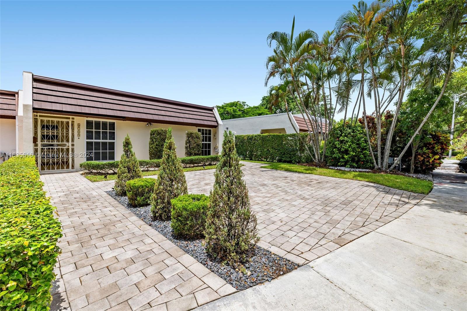 MIAMI LAKES LAKE HILDA TO - Residential