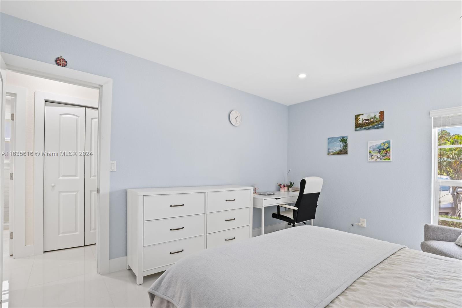 MIAMI LAKES LAKE HILDA TO - Residential