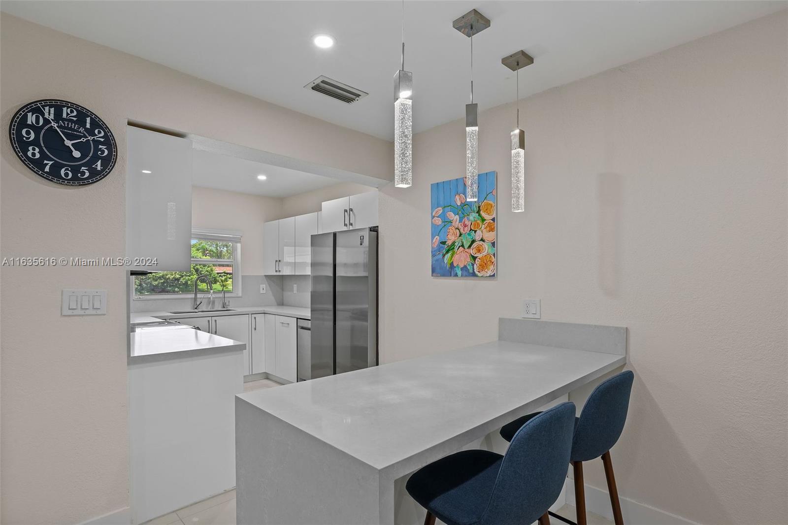 MIAMI LAKES LAKE HILDA TO - Residential