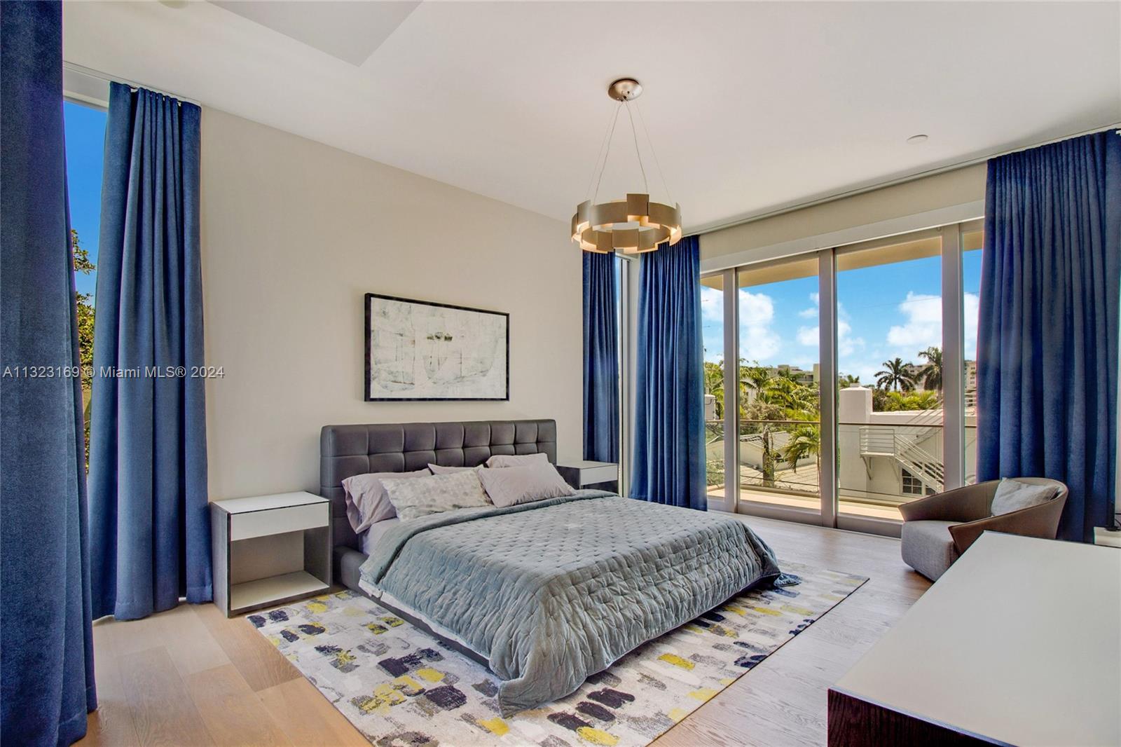 LOUVER HOUSE CONDO - Residential