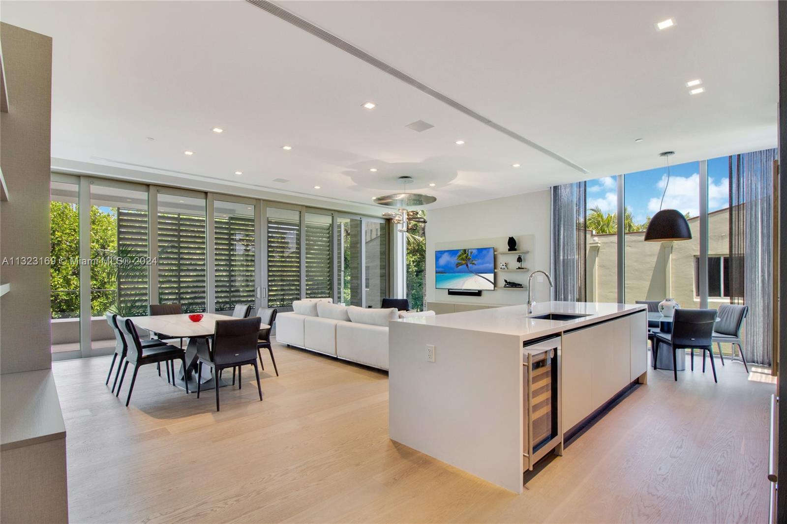 Spectacular turnkey corner unit at the Louver House fully furnished.
This 3 bed 3/1 baths residence is located in the exclusive South of Fifth neighborhood. Louver House is a 4 story building consisting of 9 residences designed by the celebrated architect Rene Gonzalez. It features Oak wood floors, designer Kitchen and baths by Ornare. Private rooftop infinity edge, 24 hours concierge and gym.
Designer Furniture is included in the purchase. Dining room set and Breakfast set not included in the sale.
Special Assessments will be paid by the Seller at closing.