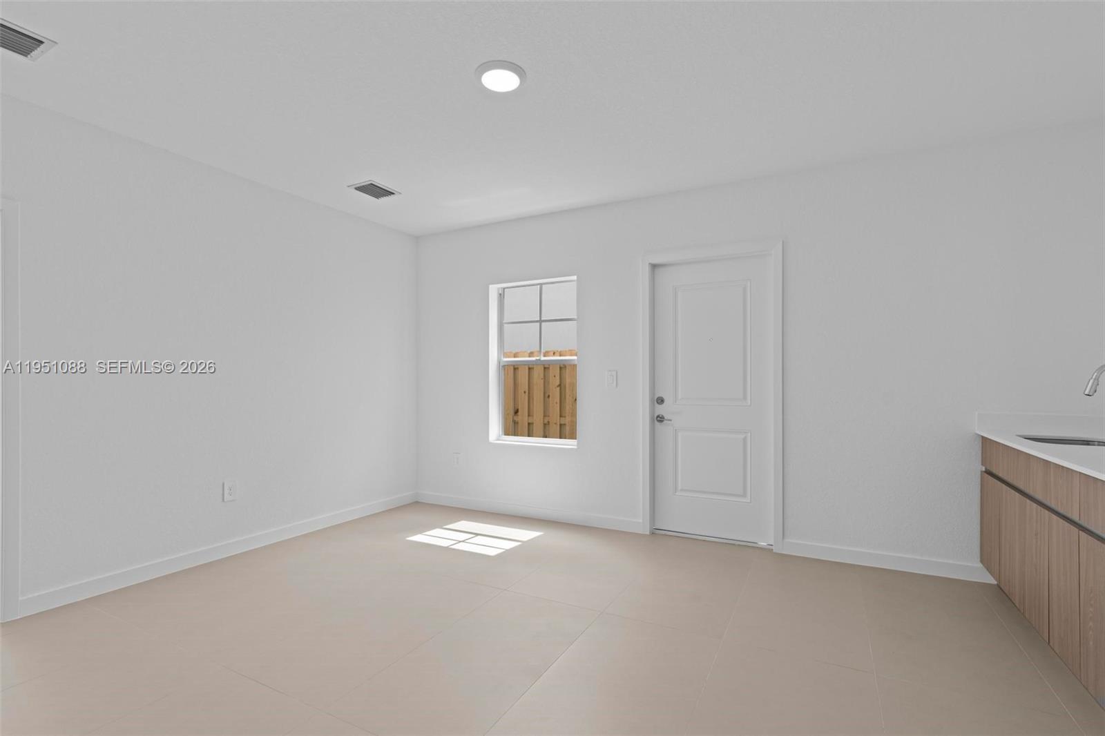 SUNRISE ESTATES - Residential