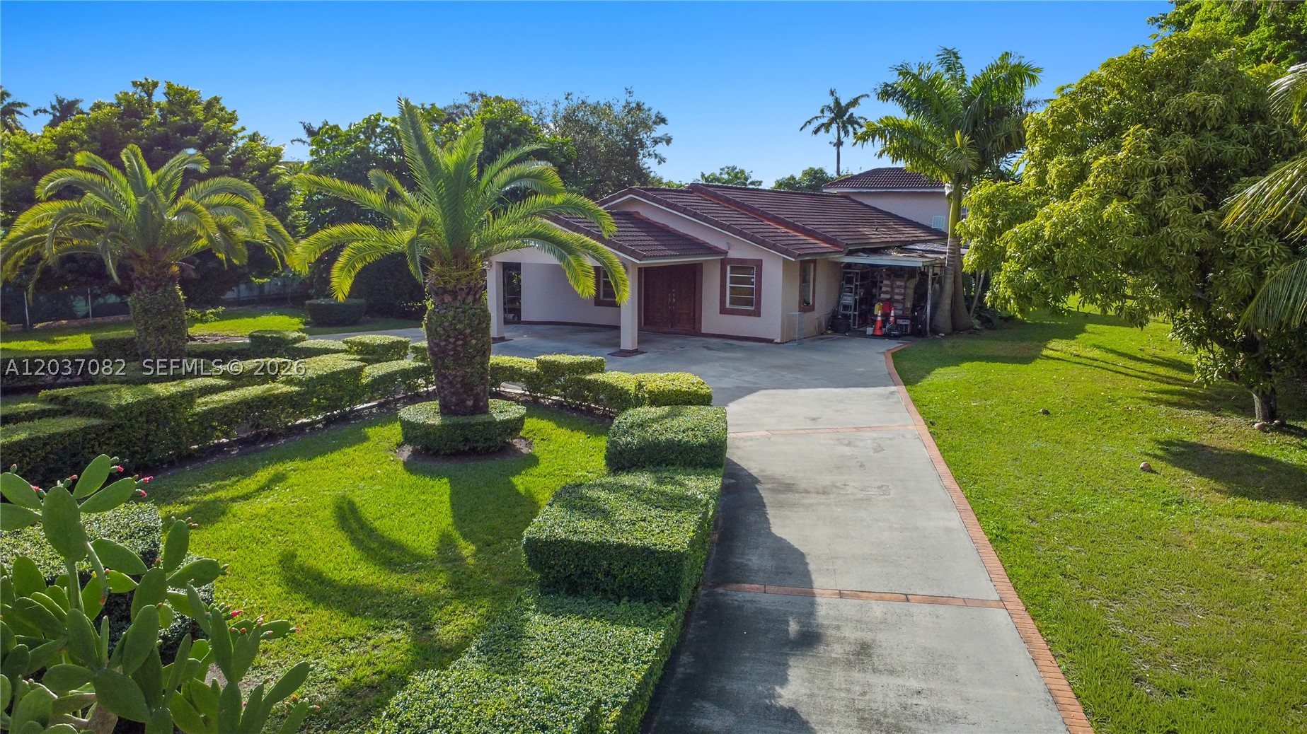 SWEETWATER ESTS SUB - Residential