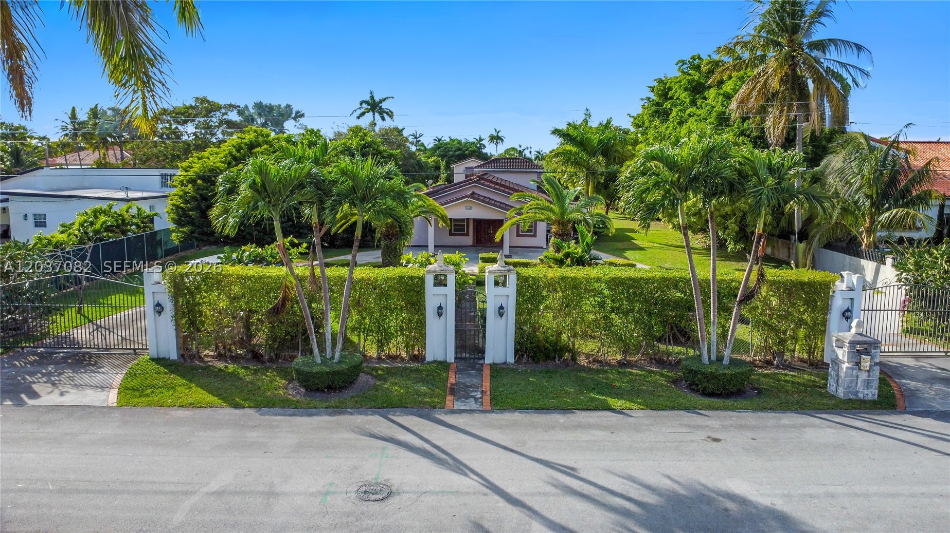 SWEETWATER ESTS SUB - Residential