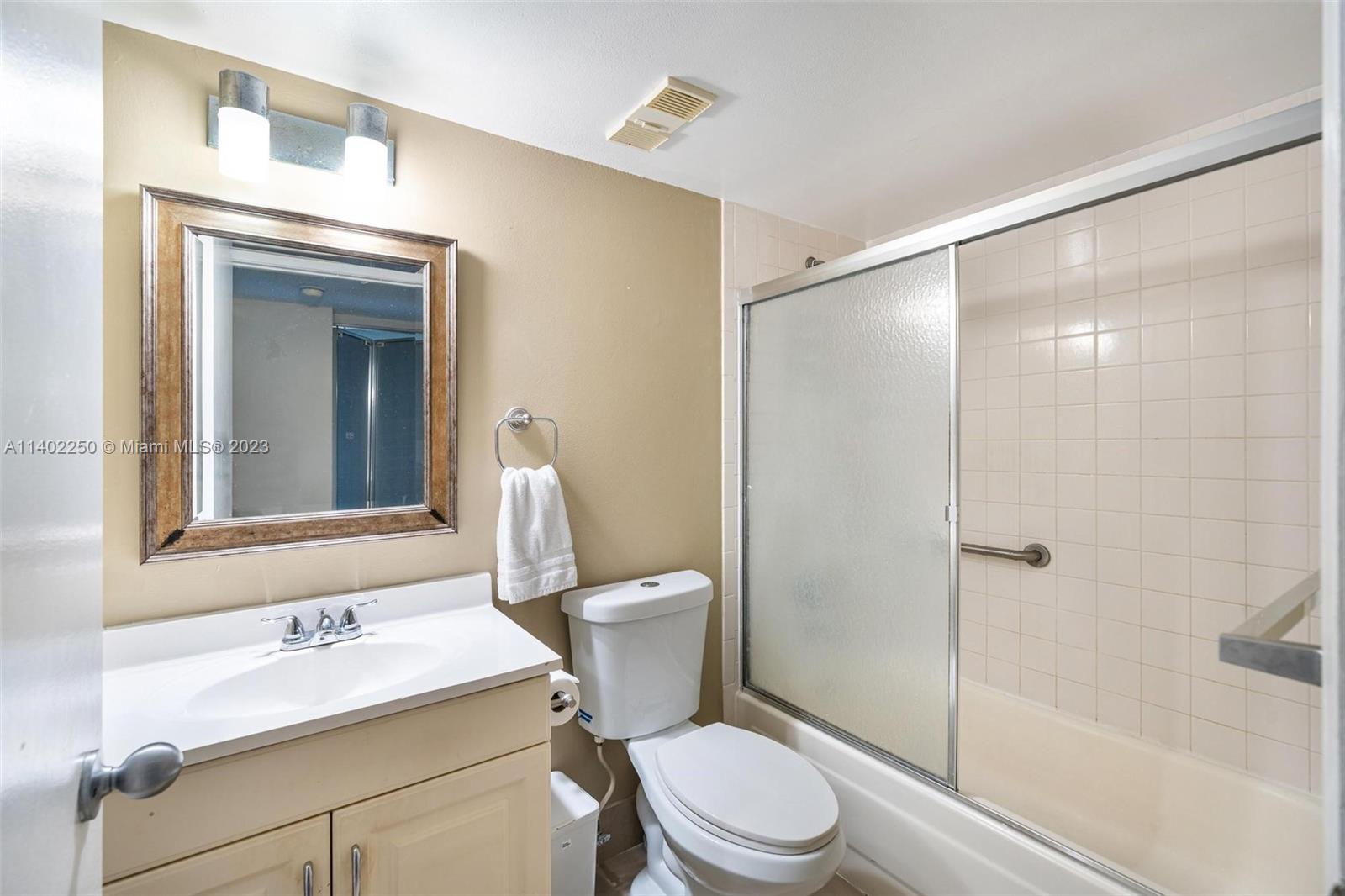 MADISON DOWNTOWN CONDO - Residential