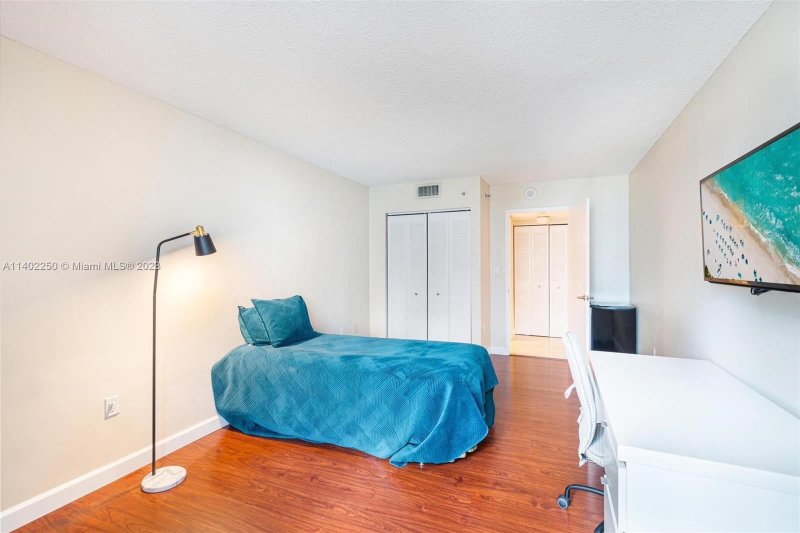 MADISON DOWNTOWN CONDO - Residential