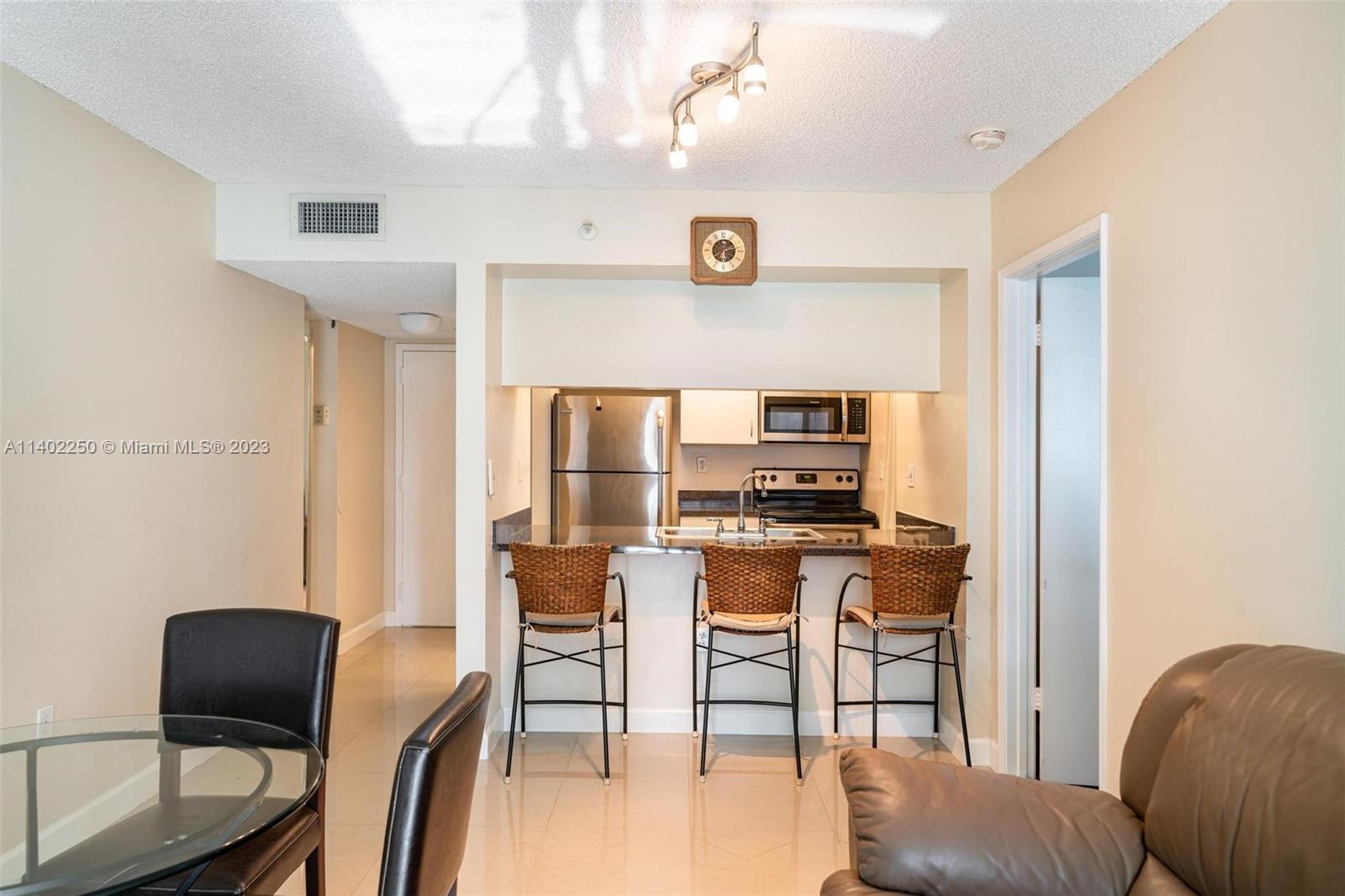 MADISON DOWNTOWN CONDO - Residential