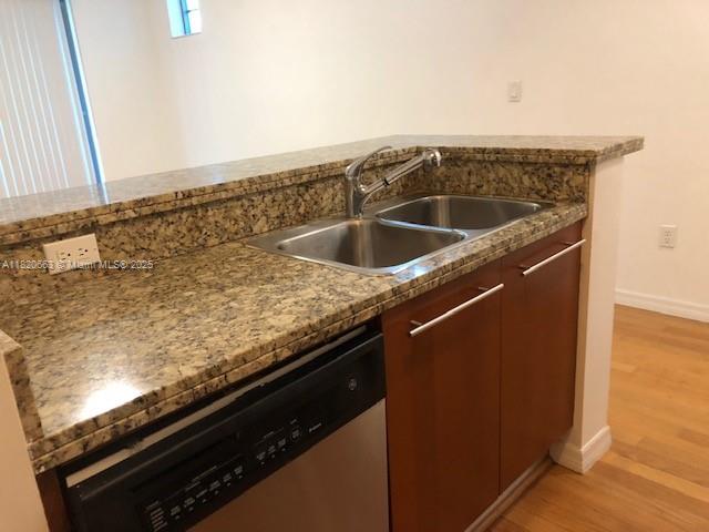 THE COSMOPOLITAN RESIDENC - Residential Lease