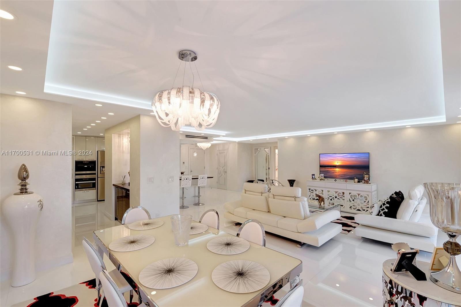 BALMORAL CONDO - Residential