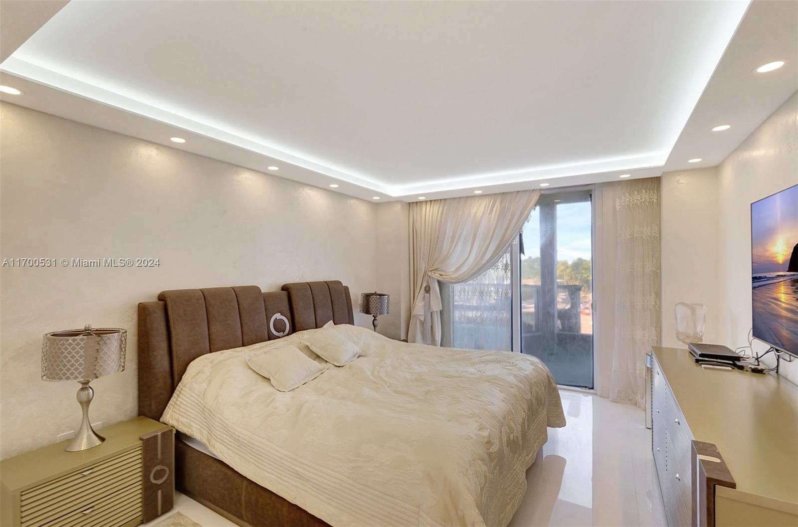 BALMORAL CONDO - Residential