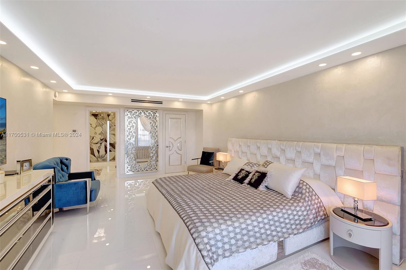 BALMORAL CONDO - Residential