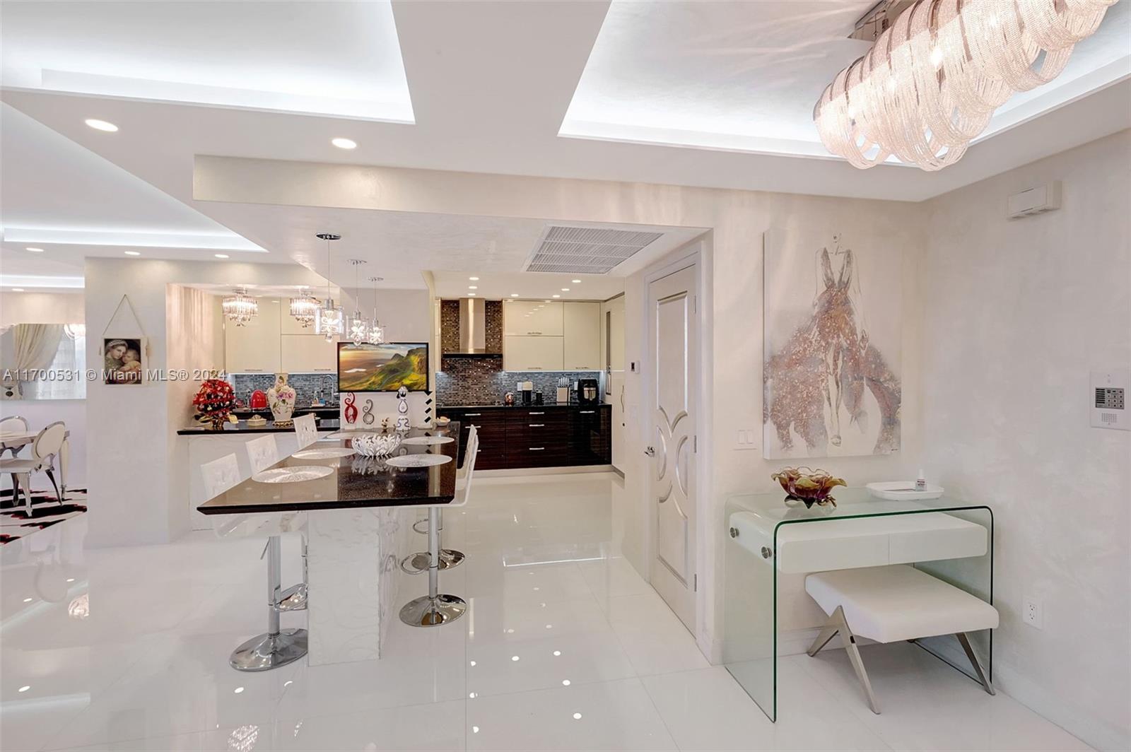 BALMORAL CONDO - Residential