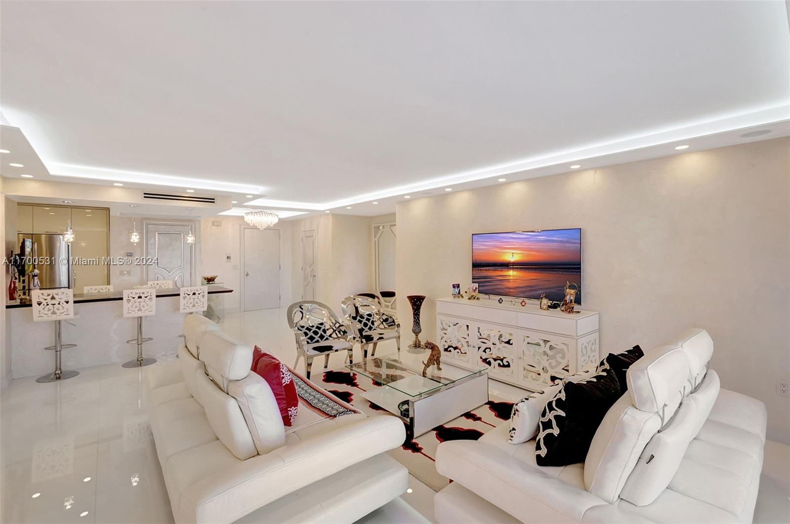 BALMORAL CONDO - Residential