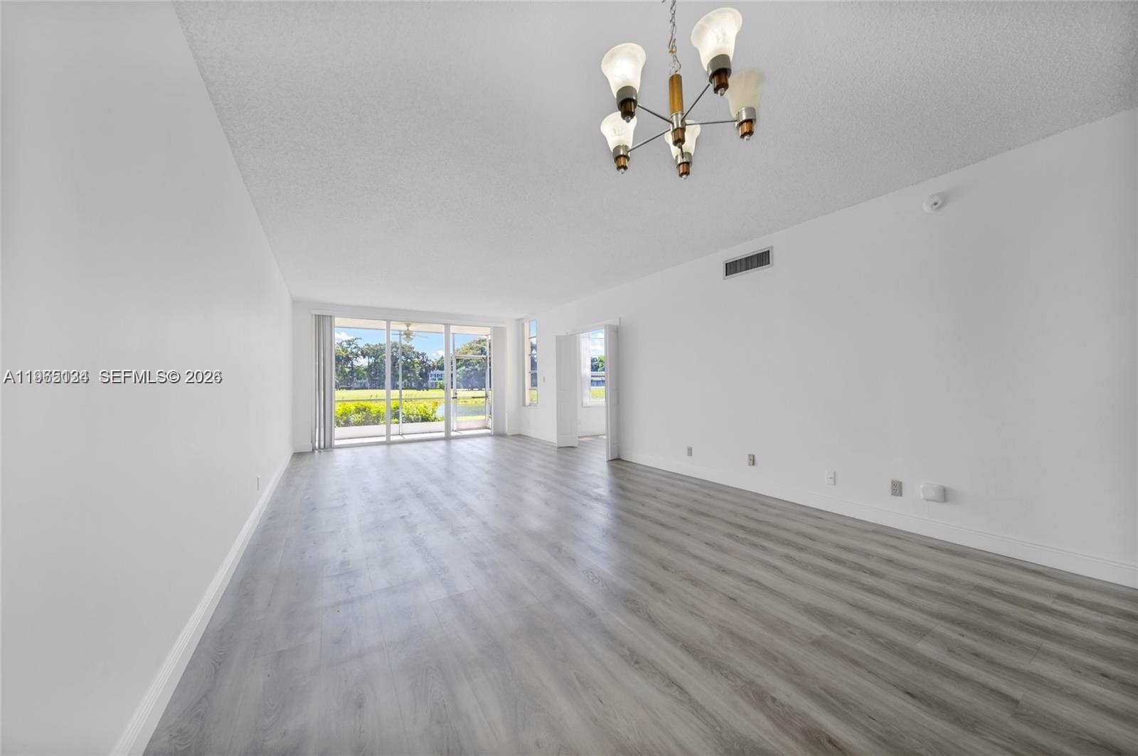 NO 102 PALM-AIRE COUNTRY - Residential