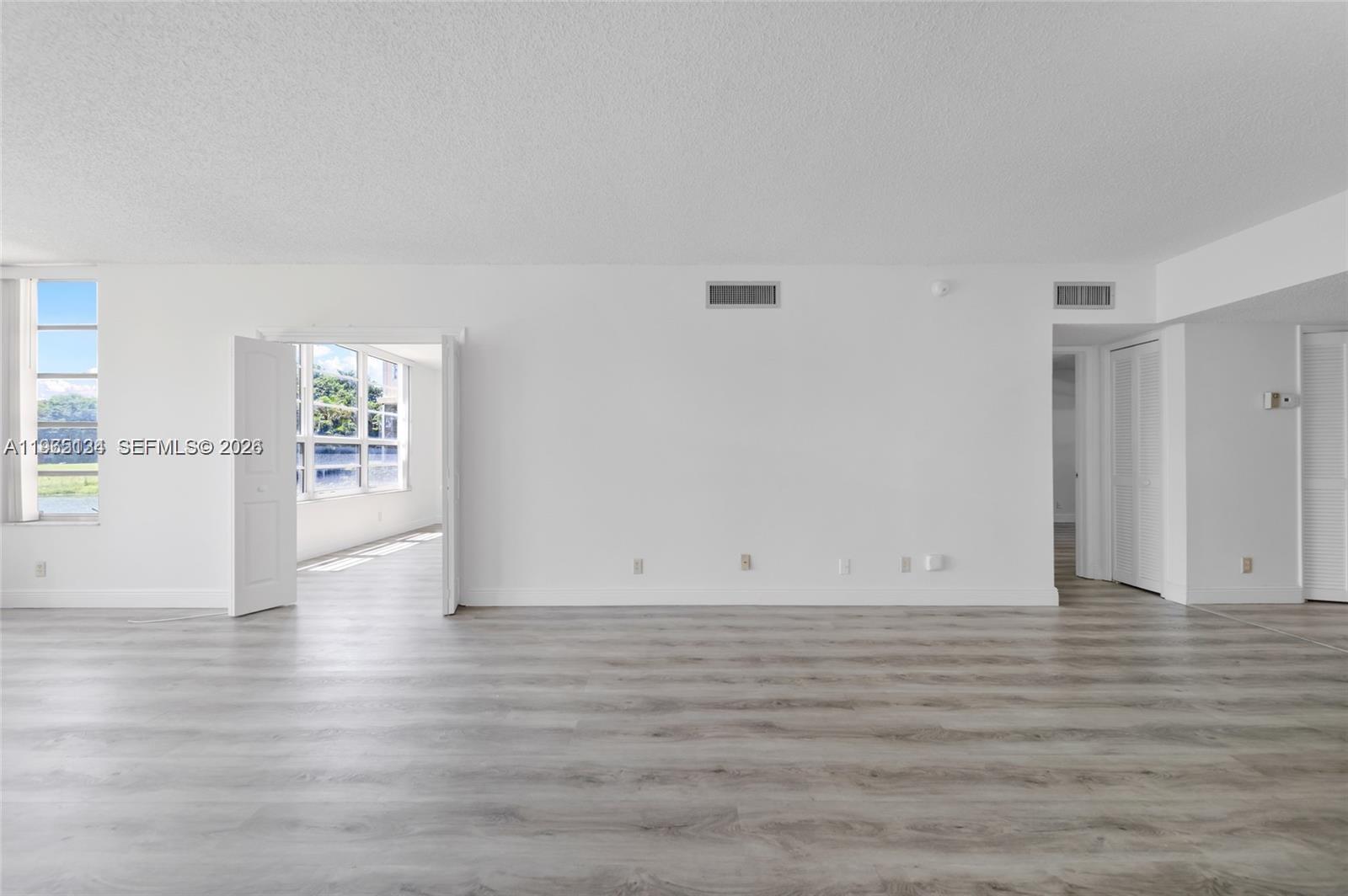 NO 102 PALM-AIRE COUNTRY - Residential