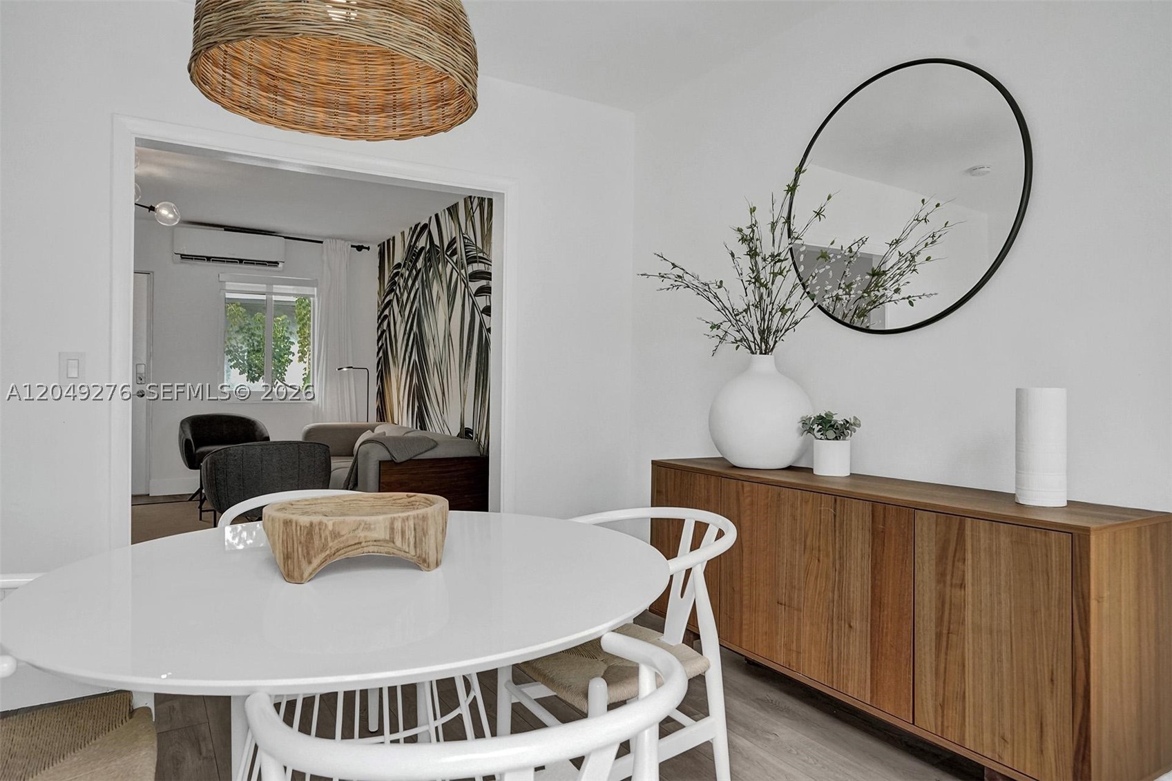 BAY LINCOLN - Residential Lease