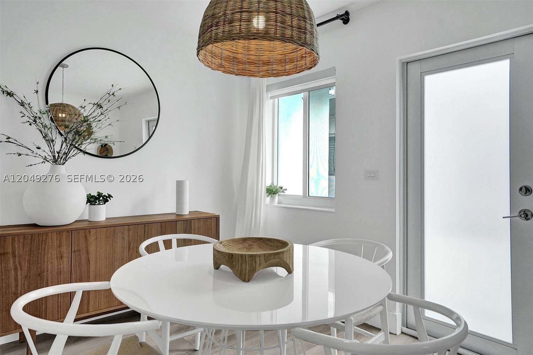 BAY LINCOLN - Residential Lease