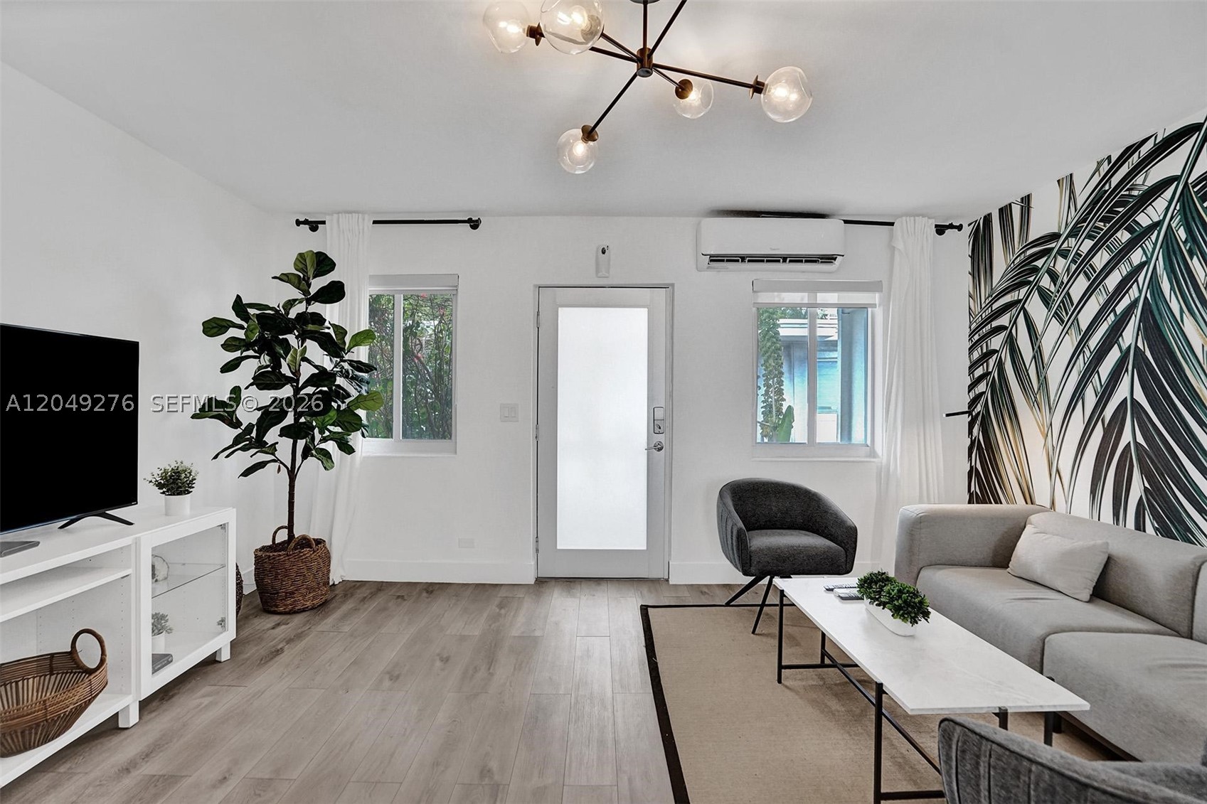 BAY LINCOLN - Residential Lease