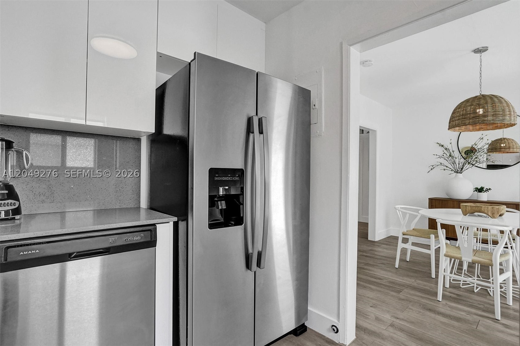 BAY LINCOLN - Residential Lease