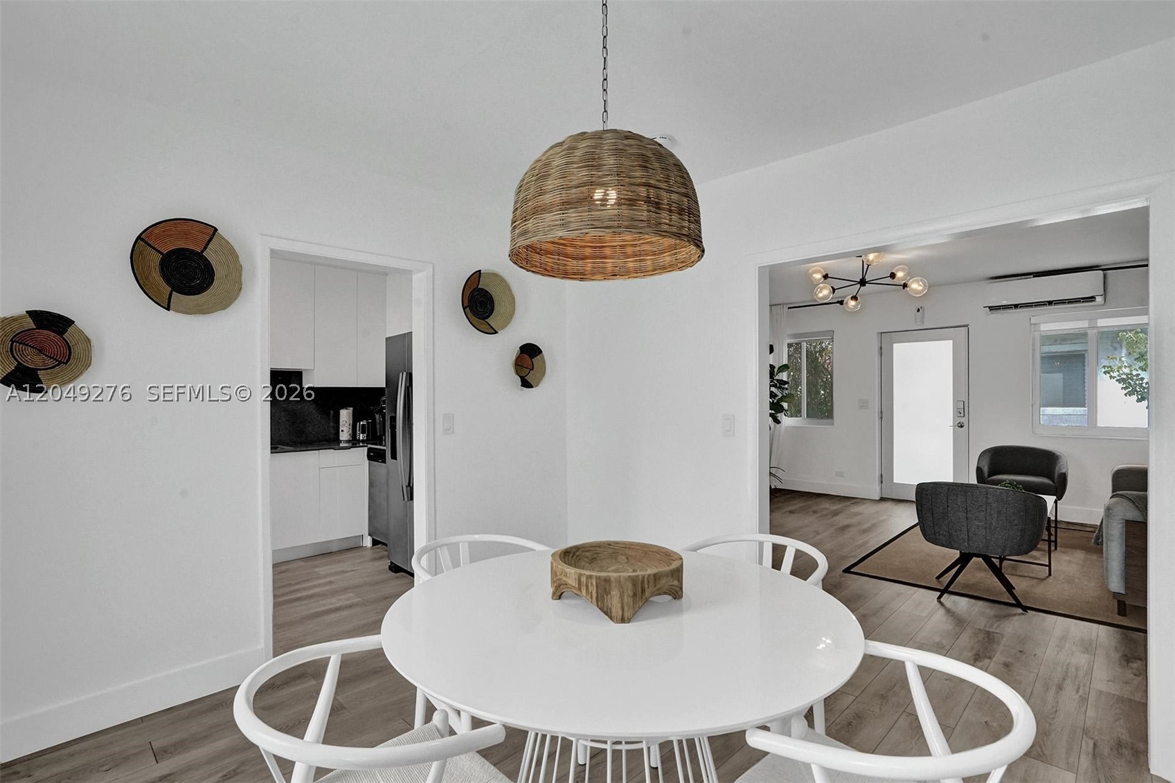 BAY LINCOLN - Residential Lease