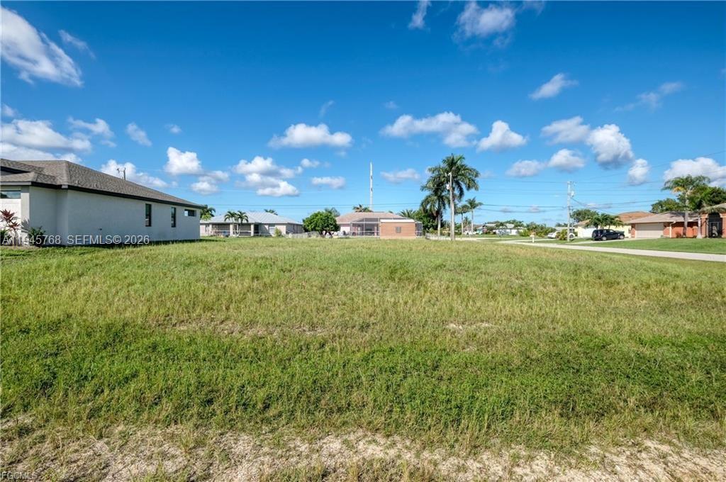 CAPE CORAL - Land
