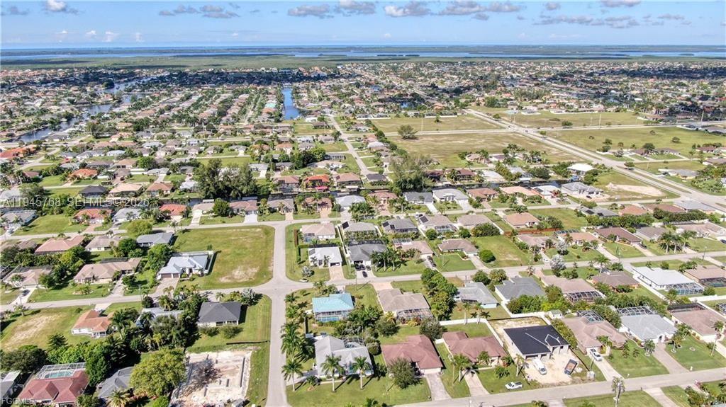 CAPE CORAL - Land