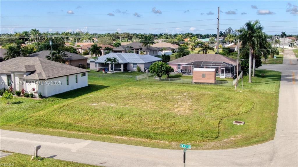 CAPE CORAL - Land