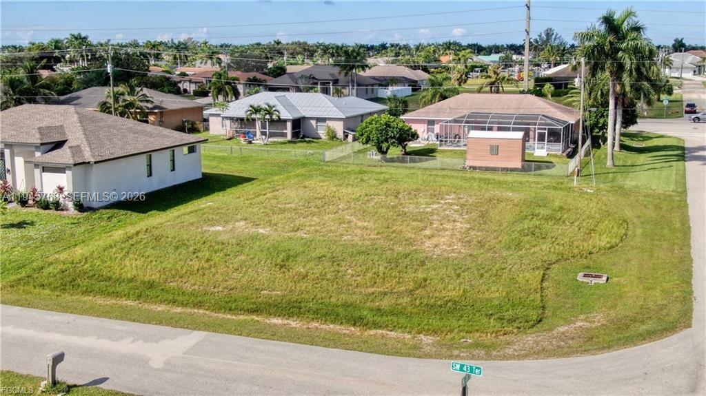 CAPE CORAL - Land