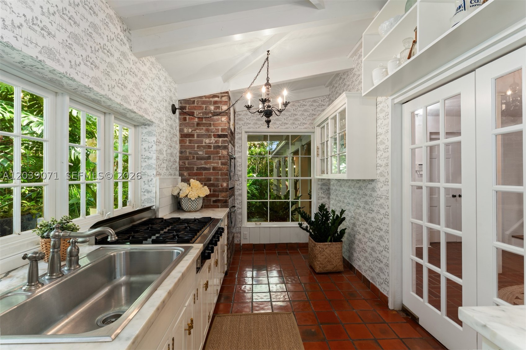 ROCKDALE ESTATES - Residential