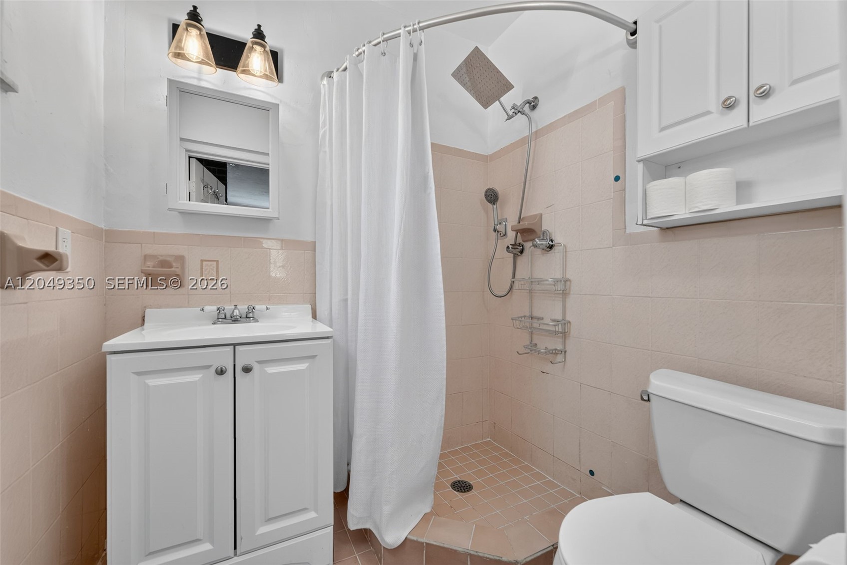 UNIVERSITY MNR - Residential Lease