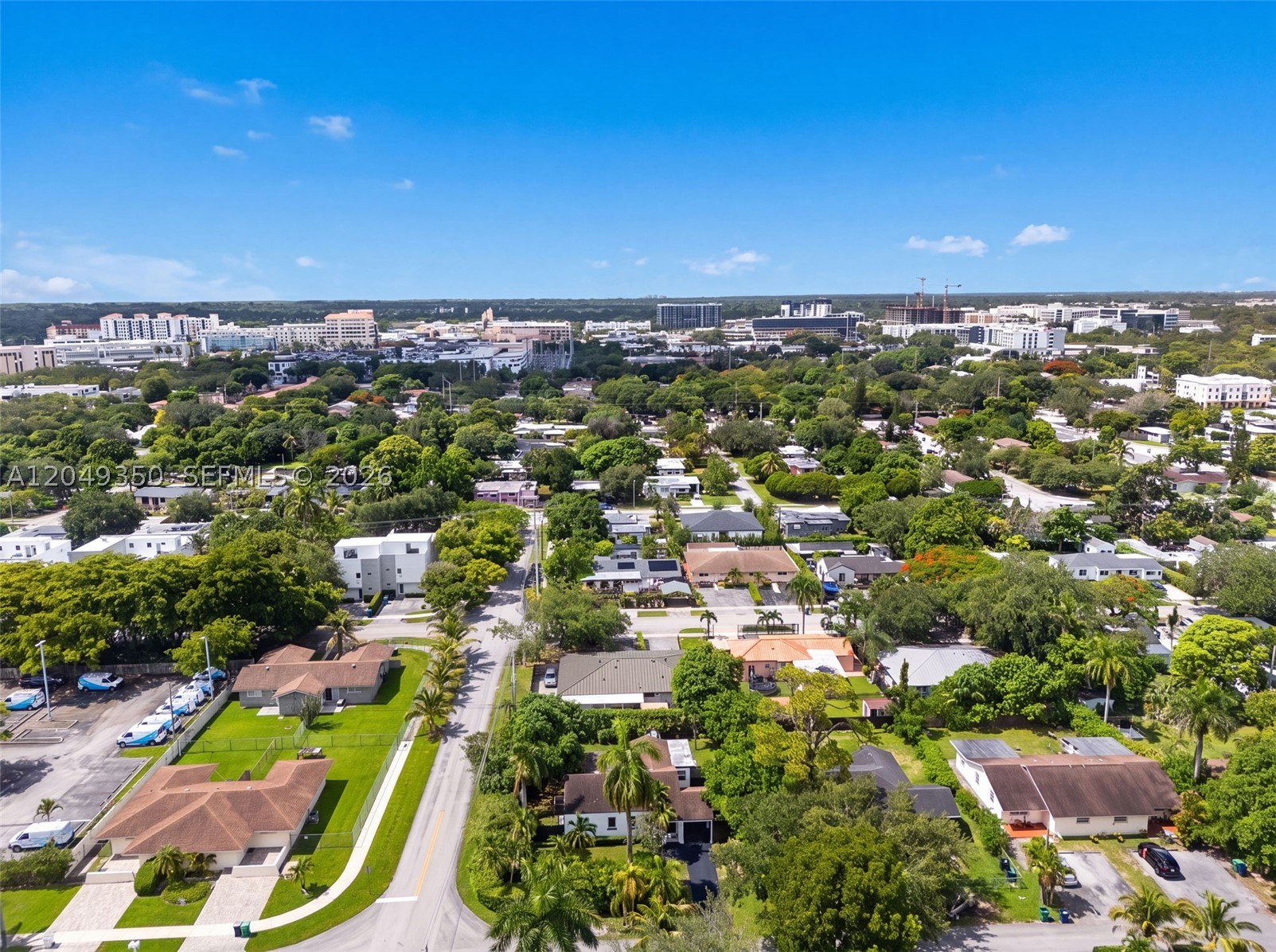 UNIVERSITY MNR - Residential Lease