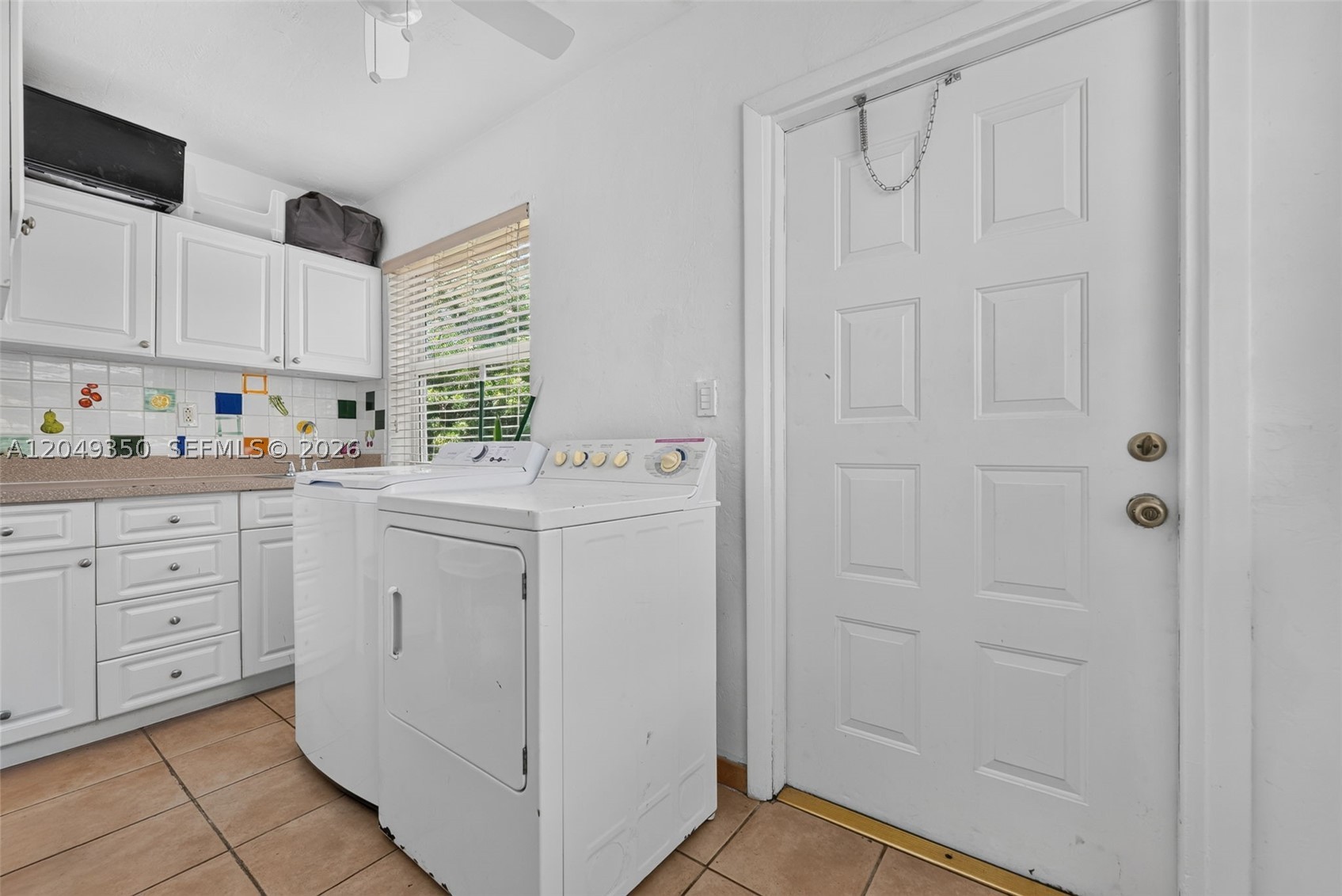 UNIVERSITY MNR - Residential Lease