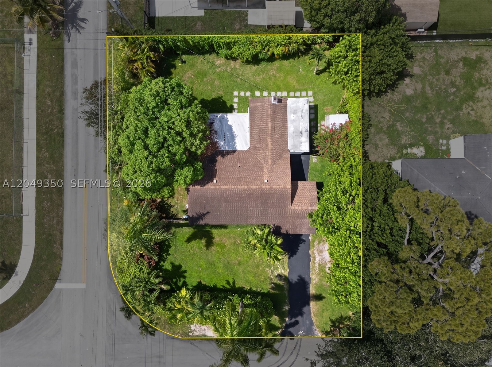 UNIVERSITY MNR - Residential Lease
