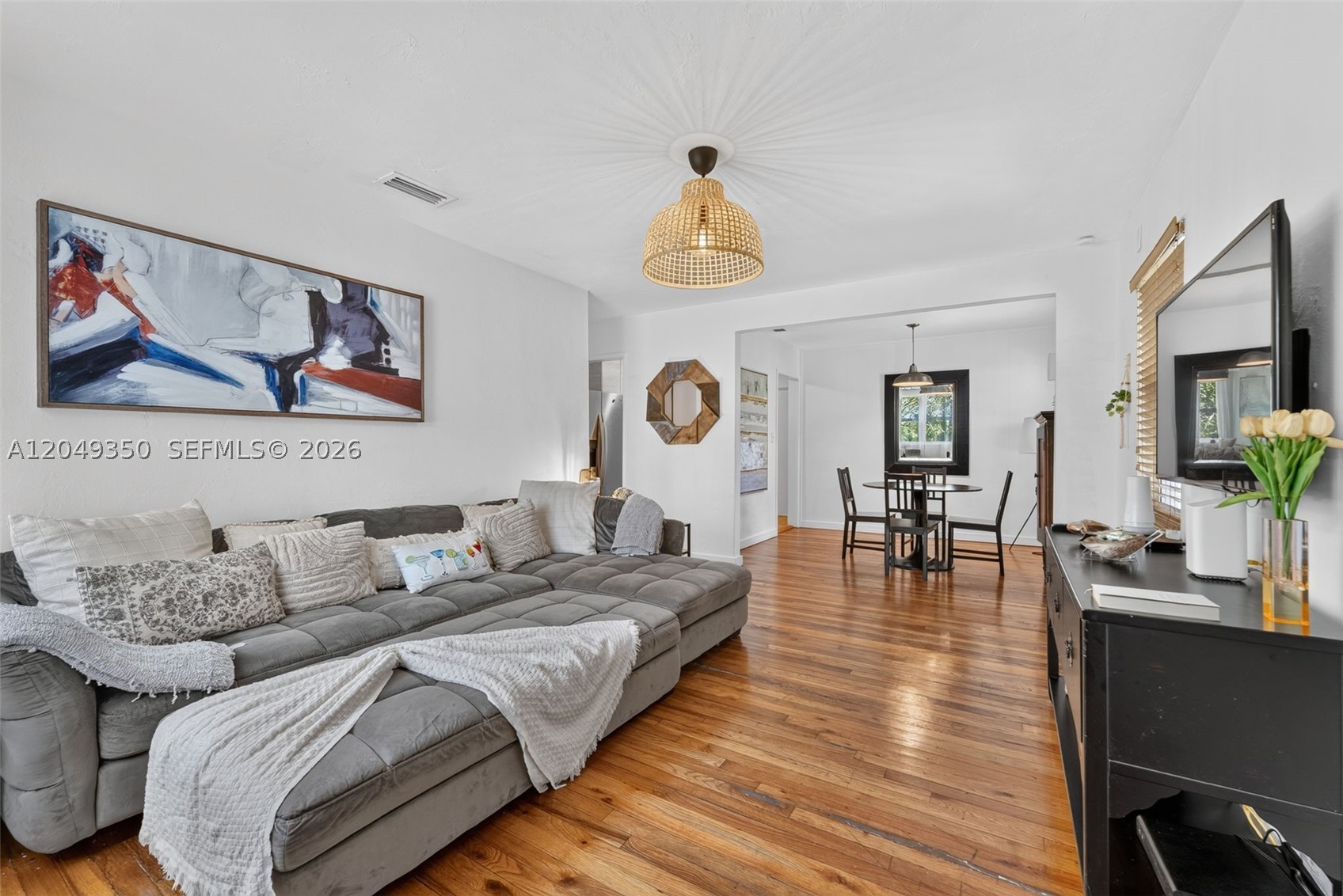 UNIVERSITY MNR - Residential Lease