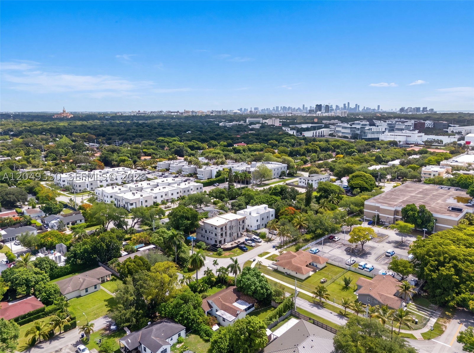 UNIVERSITY MNR - Residential Lease