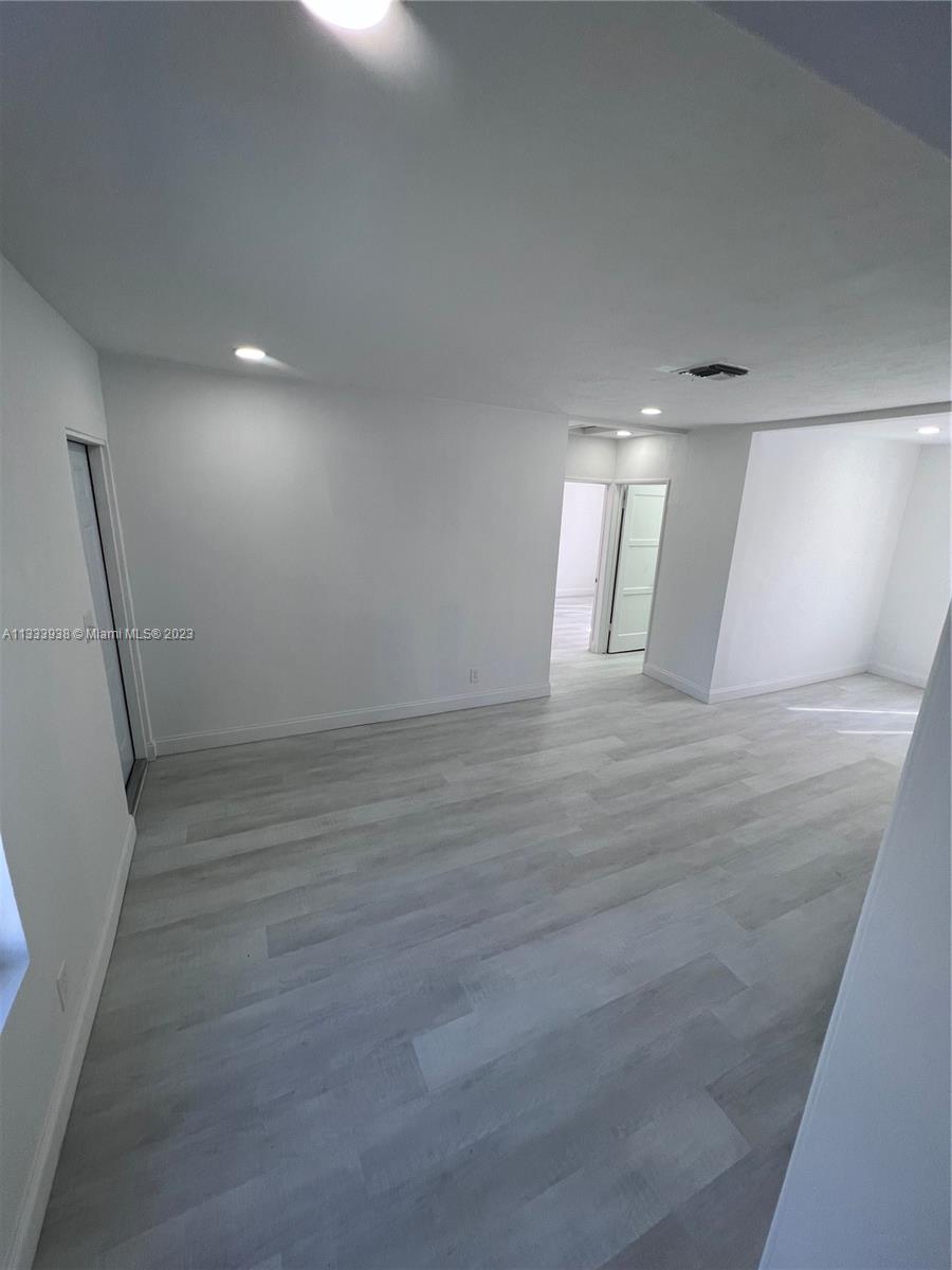SUNNYSIDE ESTATES - Residential