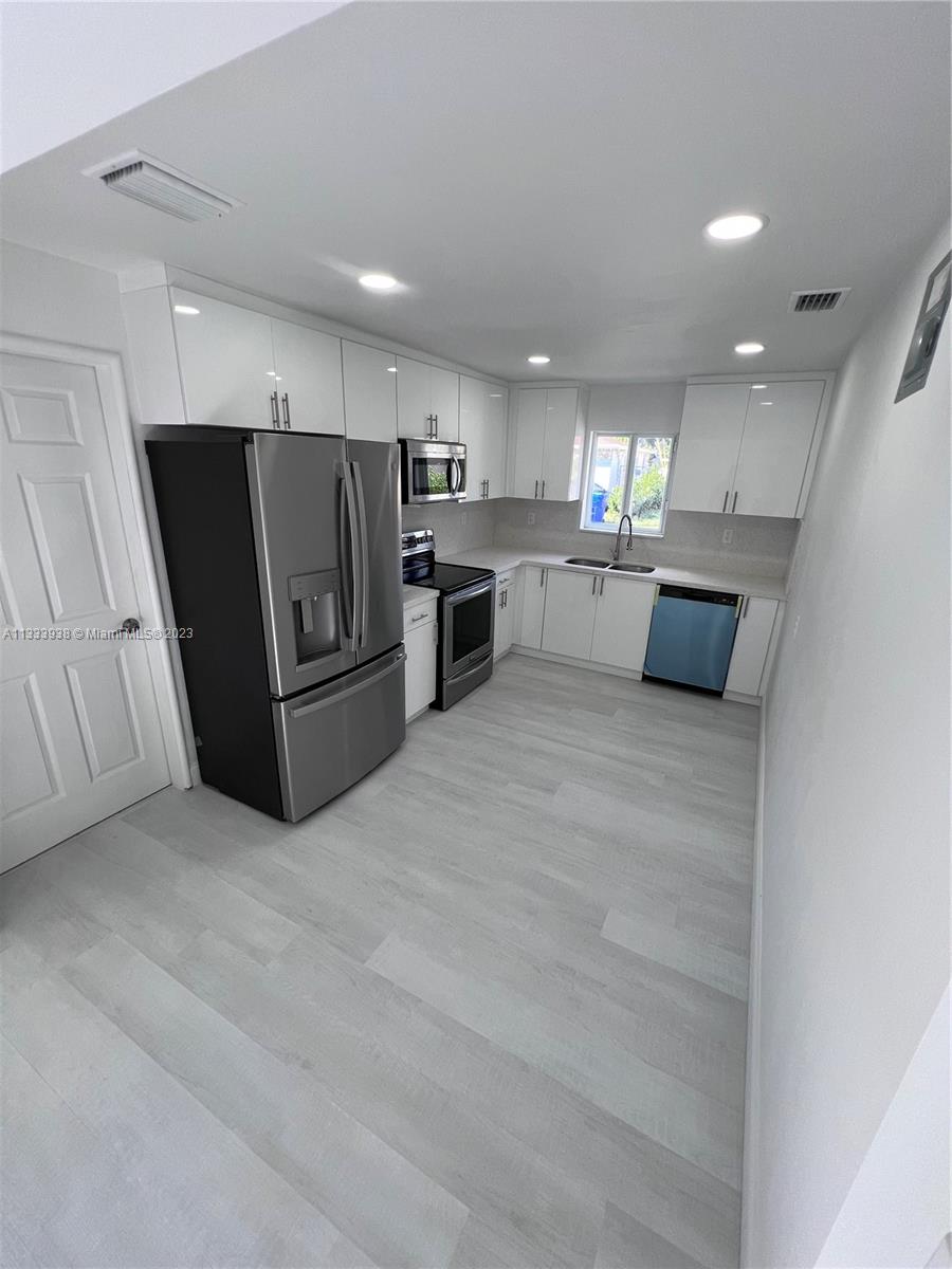 SUNNYSIDE ESTATES - Residential