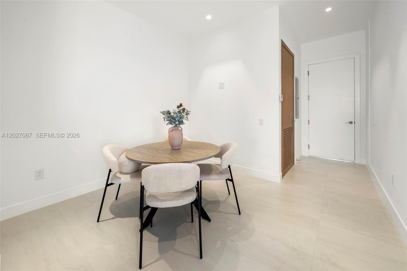 DELRAY TOWN OF - Residential Lease