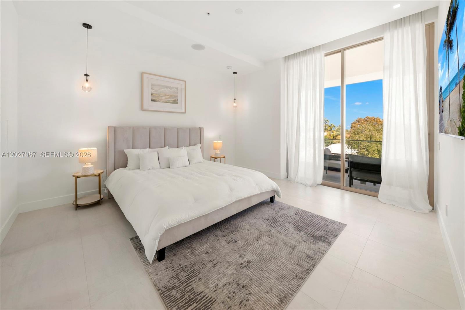 DELRAY TOWN OF - Residential Lease