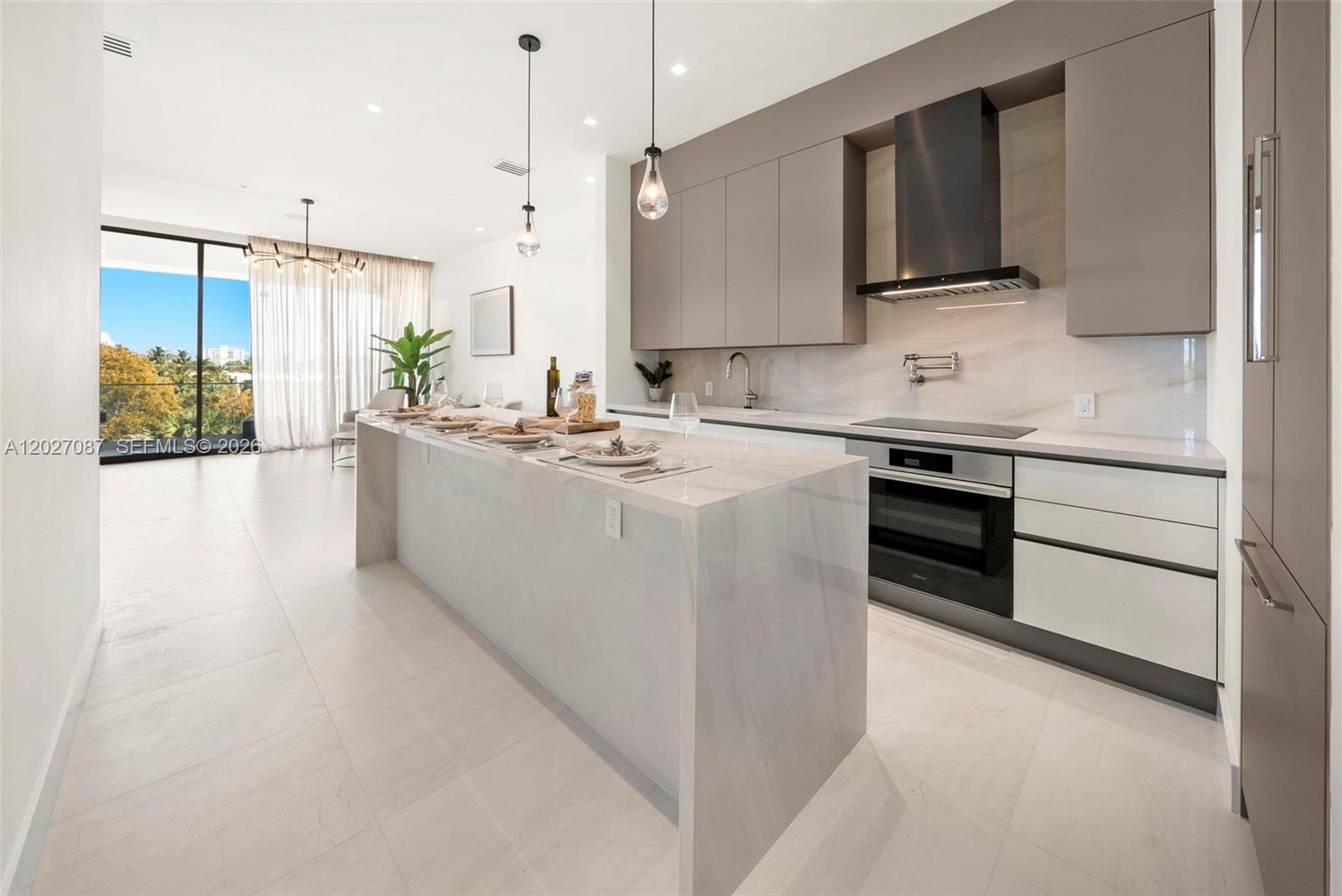 DELRAY TOWN OF - Residential Lease