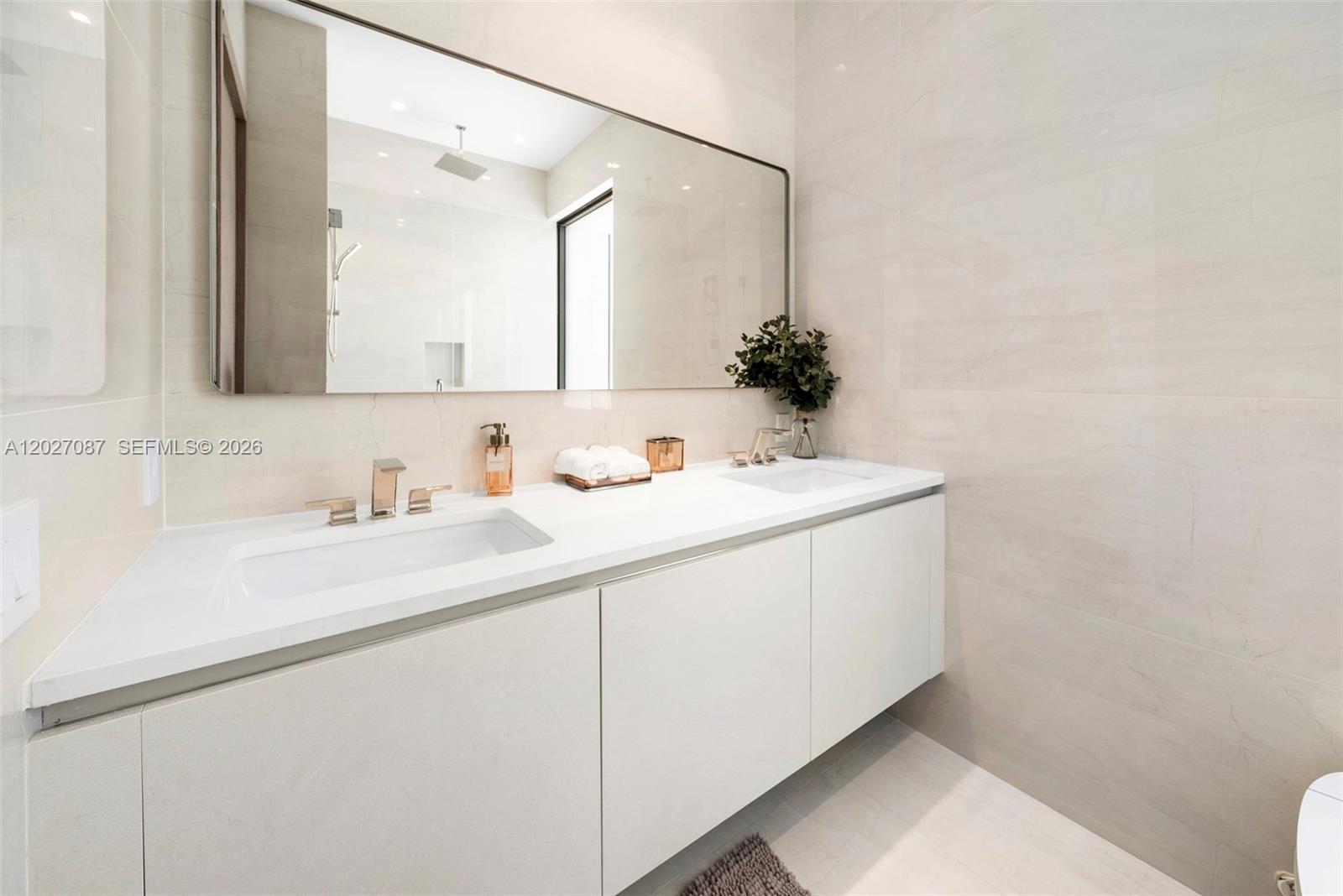 DELRAY TOWN OF - Residential Lease
