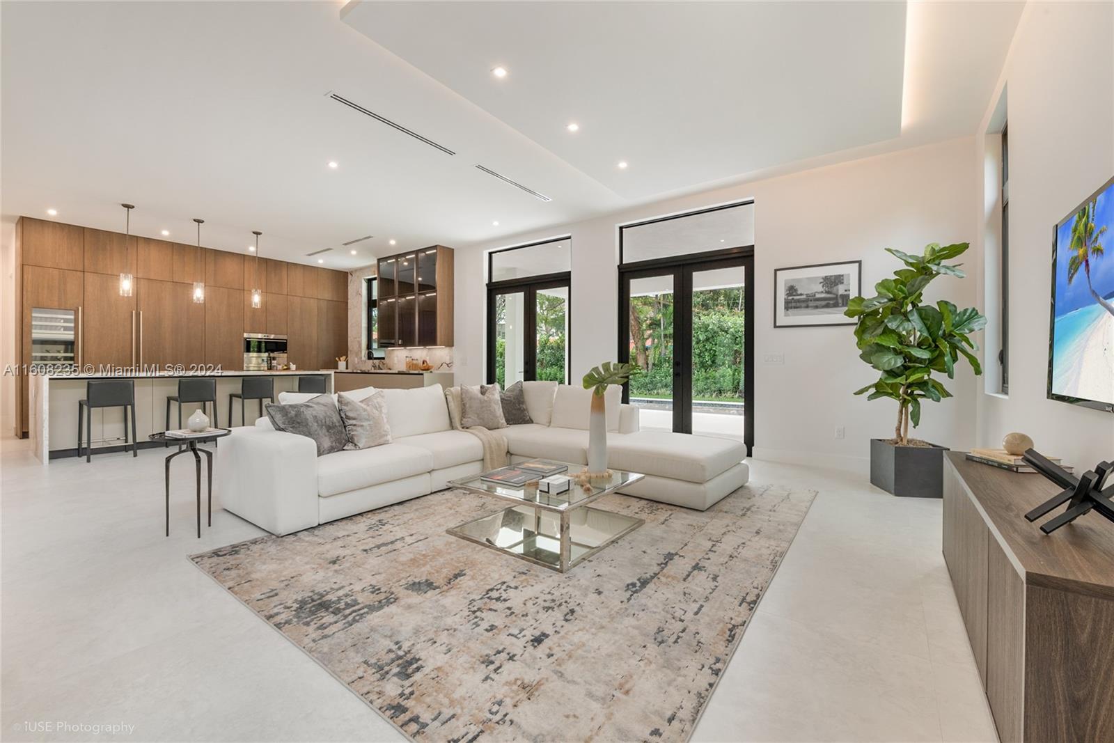 CORAL ESTATES - Residential