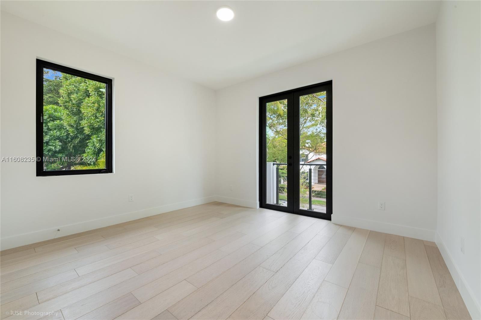 CORAL ESTATES - Residential